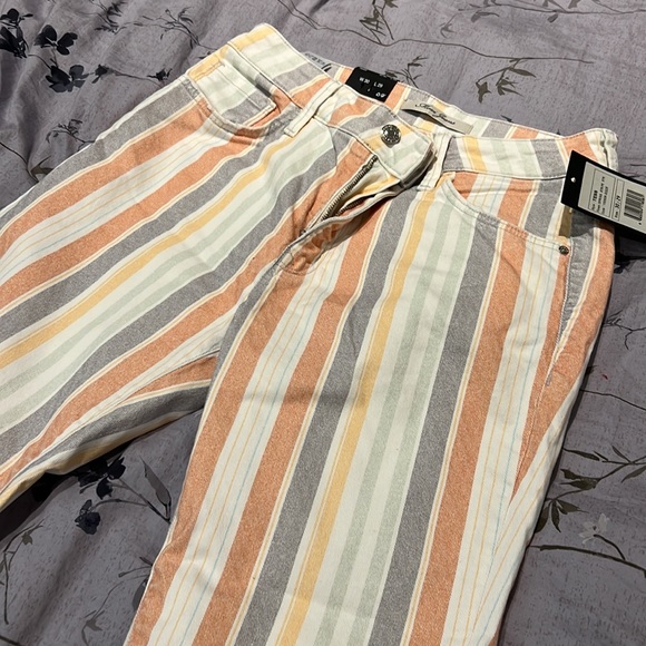 Brand new Mavi jeans striped with tag never worn! - Picture 3 of 3